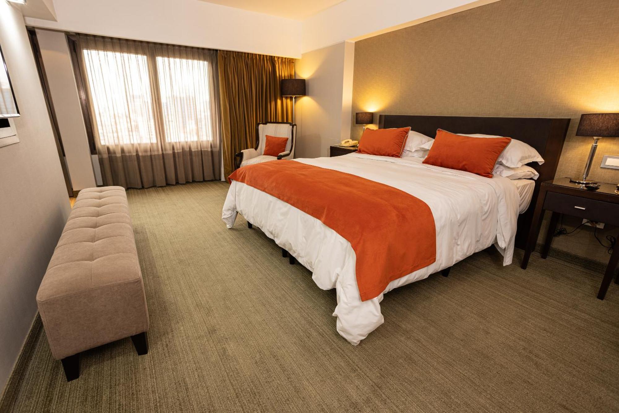 Libertador Hotel Buenos Aires Ngoại thất bức ảnh A bedroom at the hotel