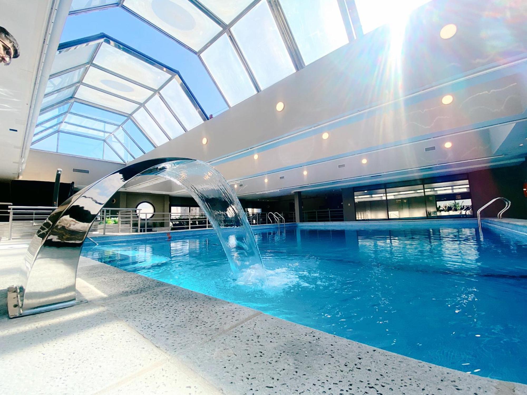 Libertador Hotel Buenos Aires Ngoại thất bức ảnh The swimming pool at the hotel